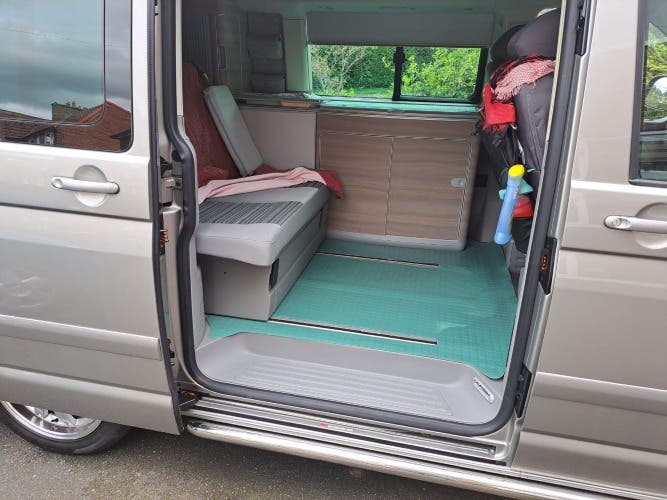 California SE TDi Blue motion Tech 140PS  Sand Beige